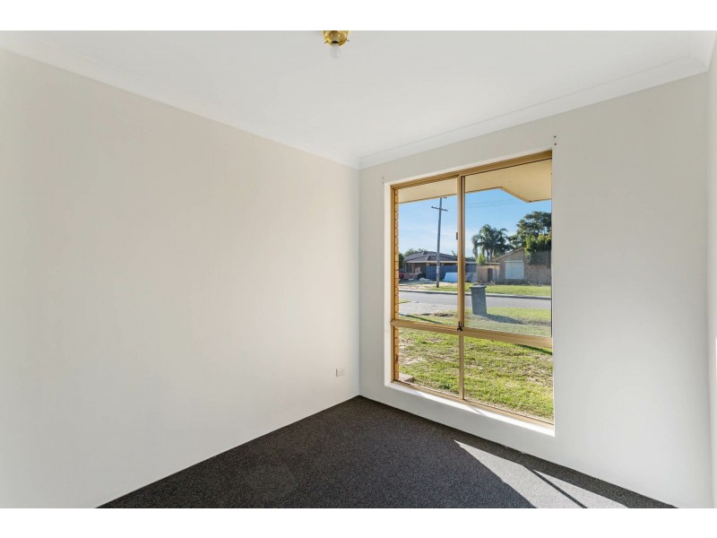 29 Hansen Road, Seville Grove WA 6112