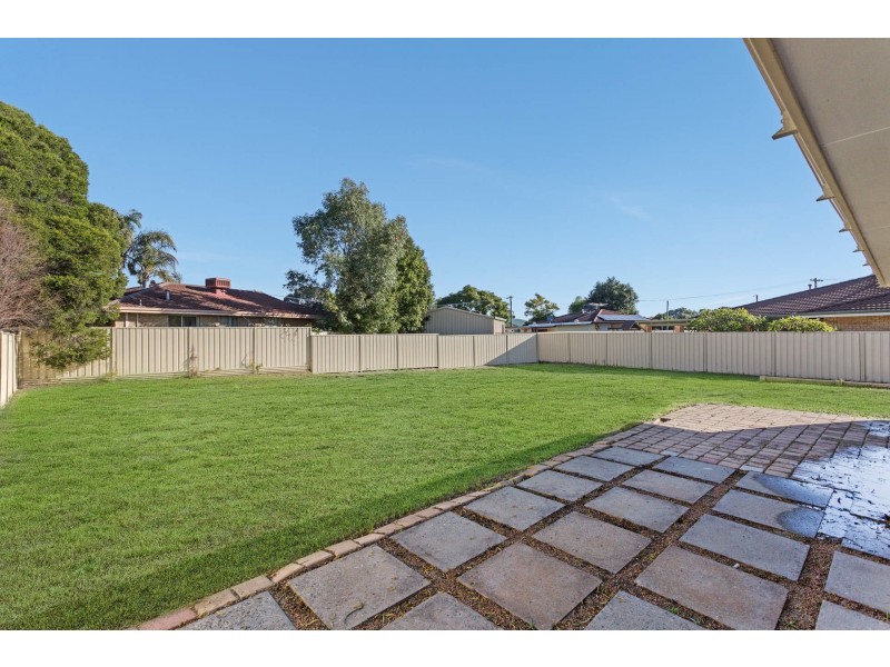 29 Hansen Road, Seville Grove WA 6112