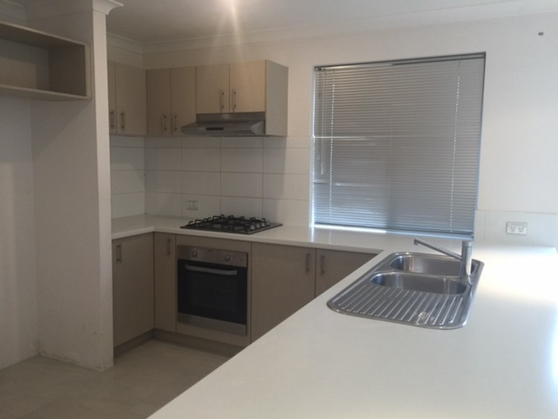 16 Dunkirk Link, Girrawheen WA 6064