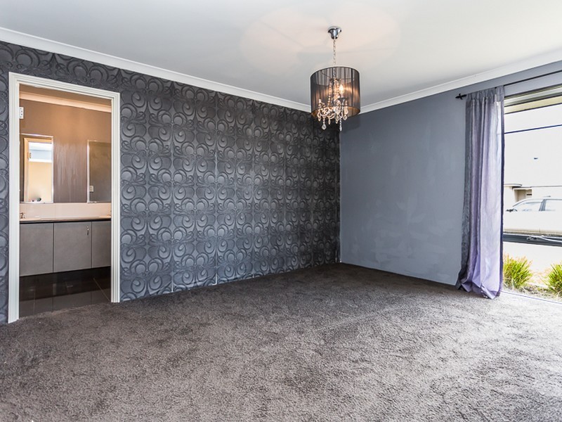 7 Huggins Road, Byford WA 6122