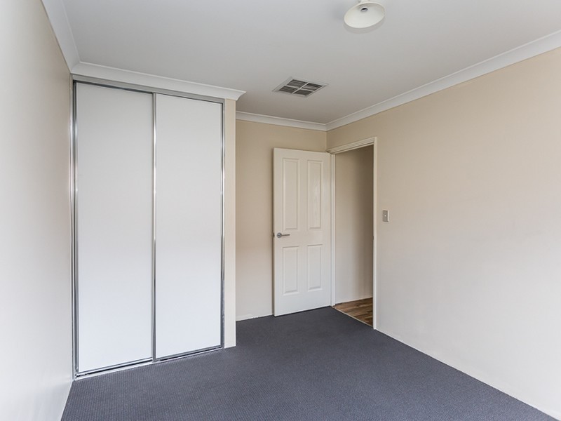 7 Huggins Road, Byford WA 6122