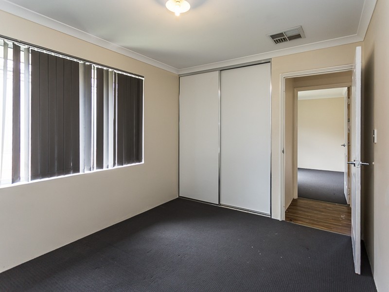 7 Huggins Road, Byford WA 6122