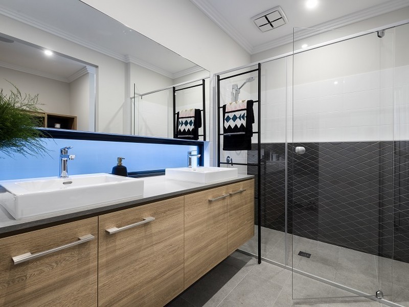 25 Cascade Road, Lakelands WA 6180