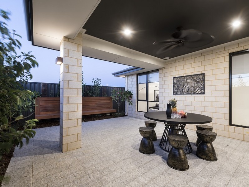 25 Cascade Road, Lakelands WA 6180