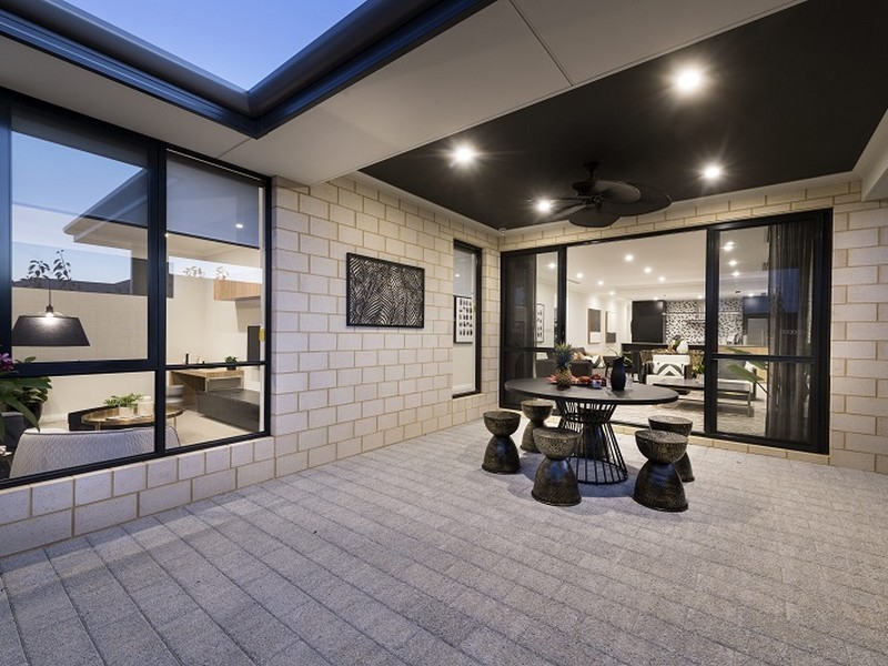 25 Cascade Road, Lakelands WA 6180