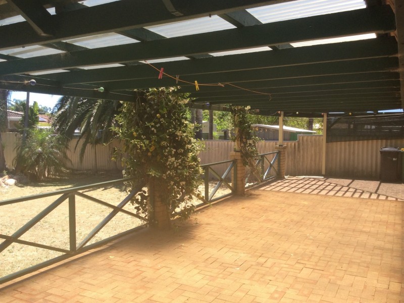 15 McGrath Place, Seville Grove WA 6112