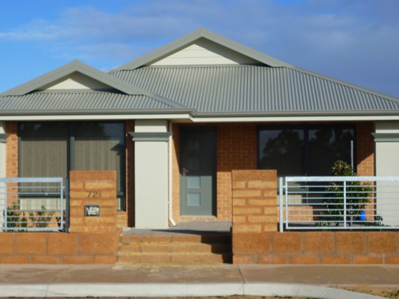 72 Veterans Drive, Byford WA 6122
