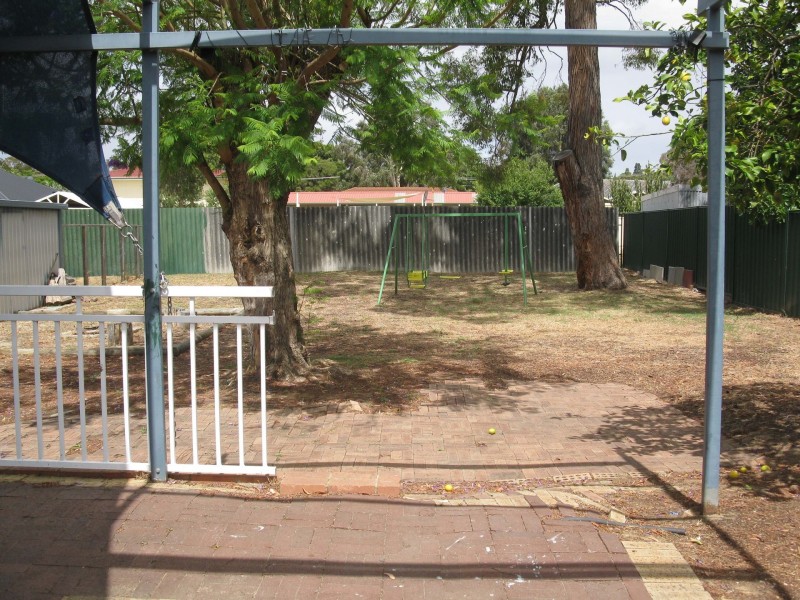 152 Streich Avenue, Kelmscott WA 6111