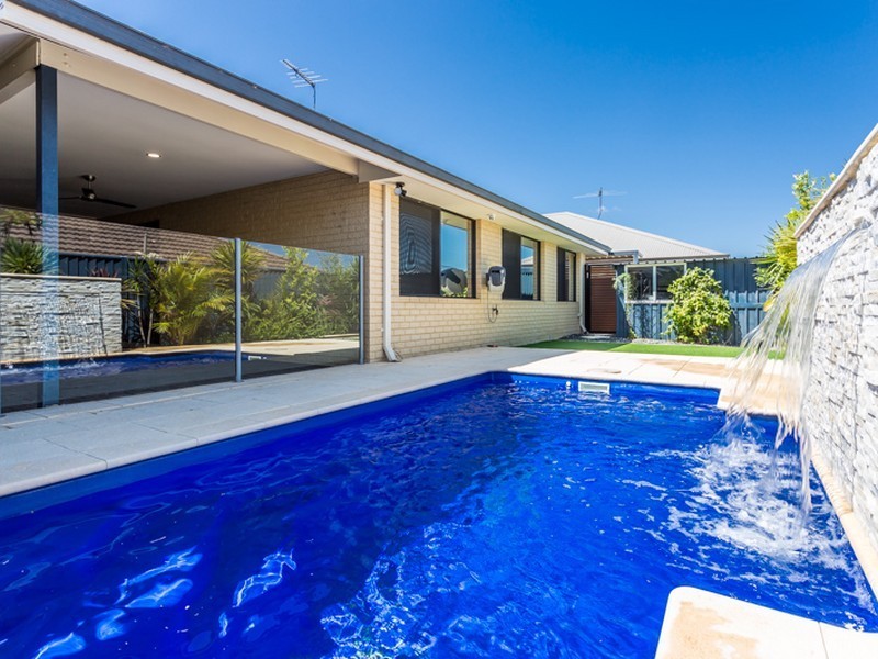 19 Quinine Crescent, Byford WA 6122