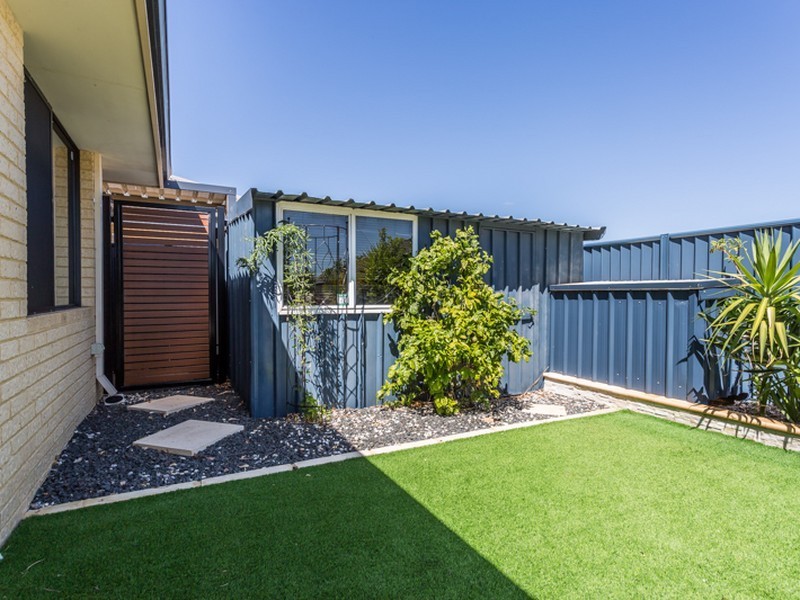 19 Quinine Crescent, Byford WA 6122