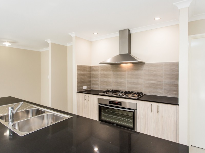 72 Wintergreen Crescent, Banjup WA 6164