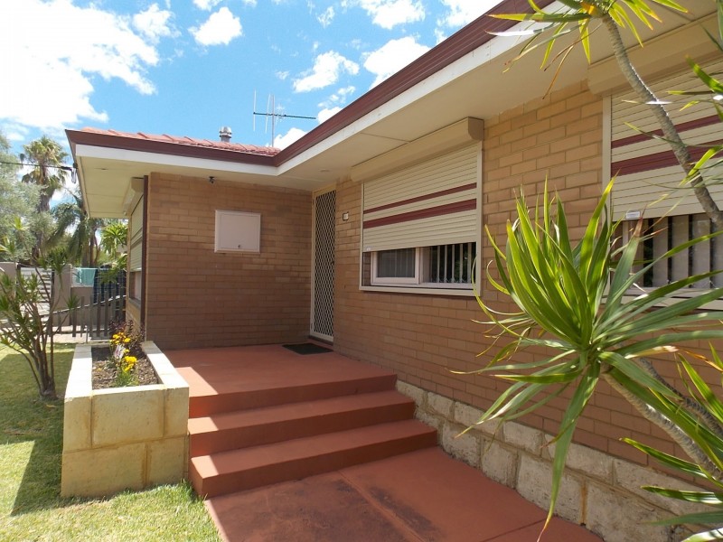 9 Merrifield Avenue, Kelmscott WA 6111