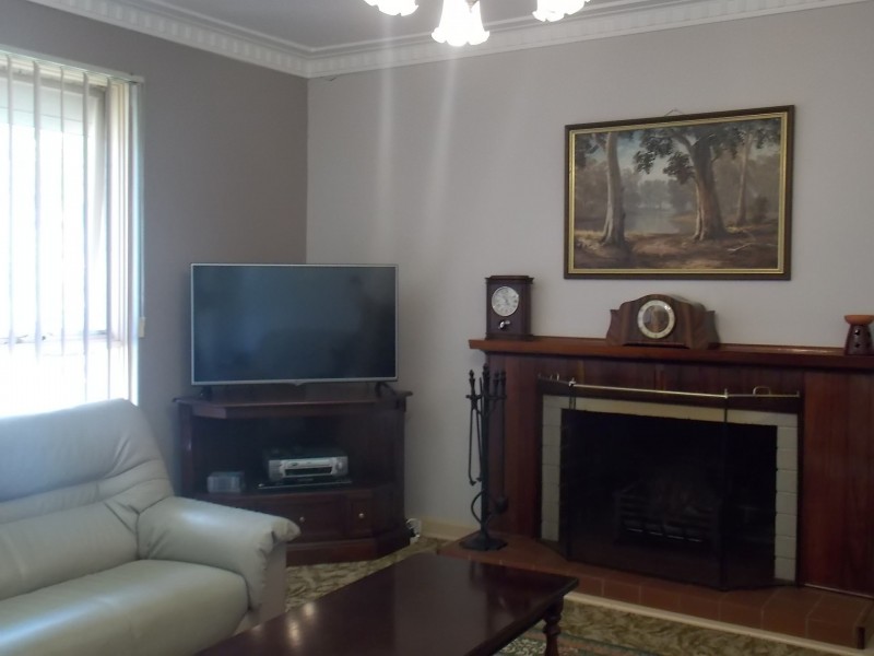 9 Merrifield Avenue, Kelmscott WA 6111