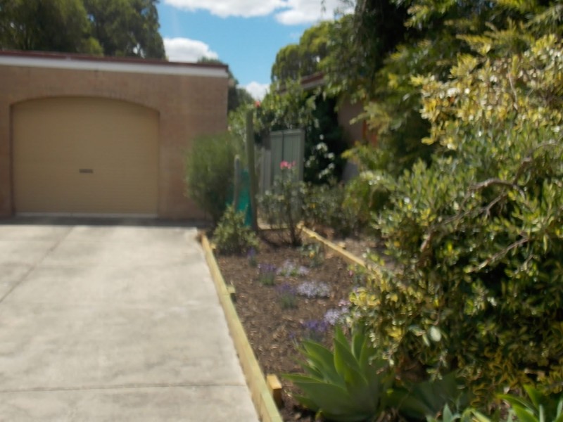 9 Merrifield Avenue, Kelmscott WA 6111