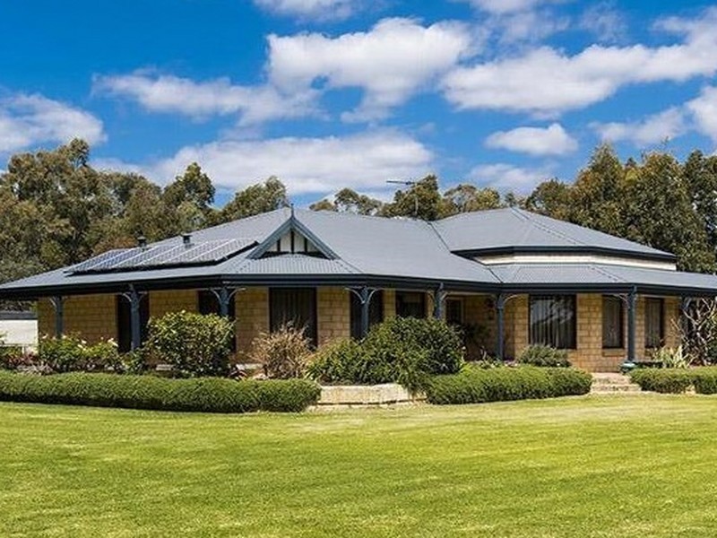 16 Thatcher Road, Byford WA 6122