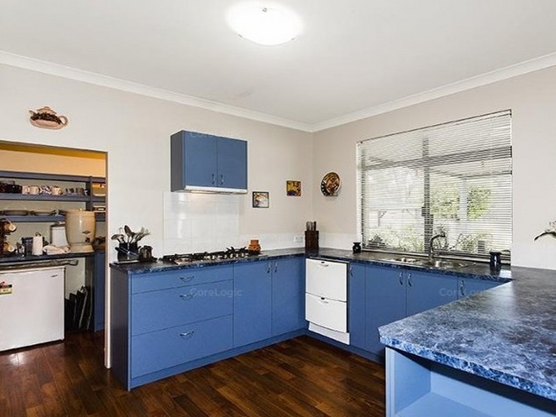 16 Thatcher Road, Byford WA 6122