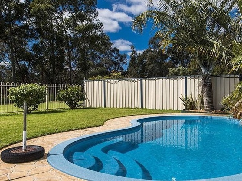 16 Thatcher Road, Byford WA 6122