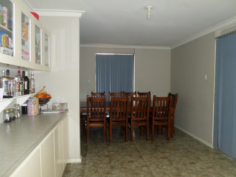 27 Burrowa Street, Armadale WA 6112