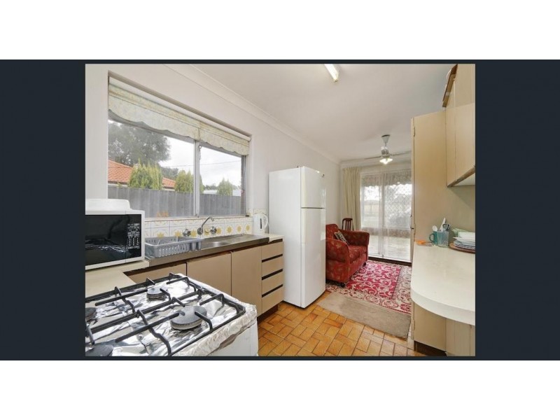 96 Third Ave, Kelmscott WA 6111