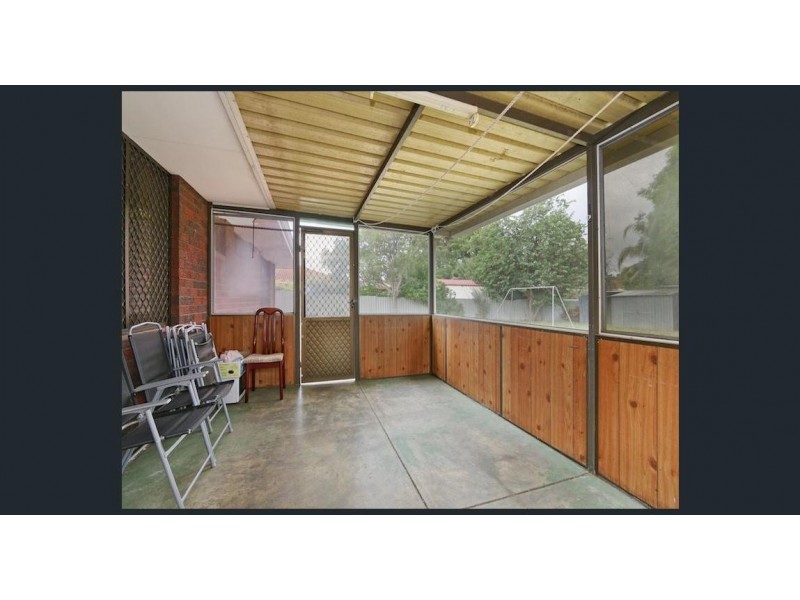 96 Third Ave, Kelmscott WA 6111