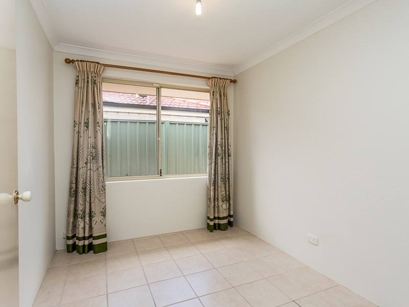 34 Lakehurst Way, Atwell WA 6164