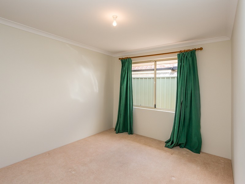 34 Lakehurst Way, Atwell WA 6164