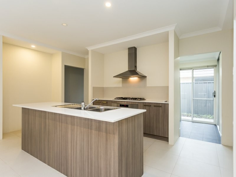 12 Jindabyne Street, Hilbert WA 6112