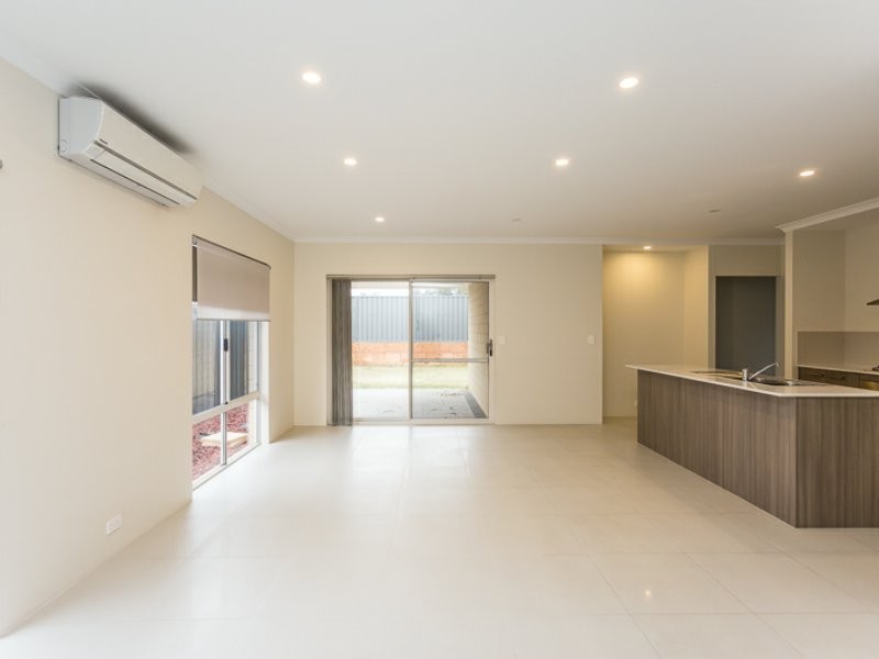 12 Jindabyne Street, Hilbert WA 6112