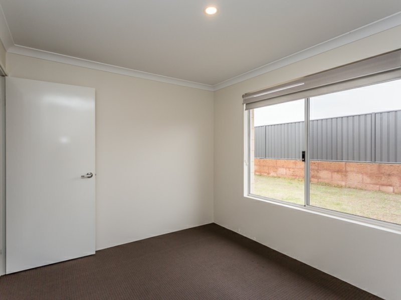 12 Jindabyne Street, Hilbert WA 6112