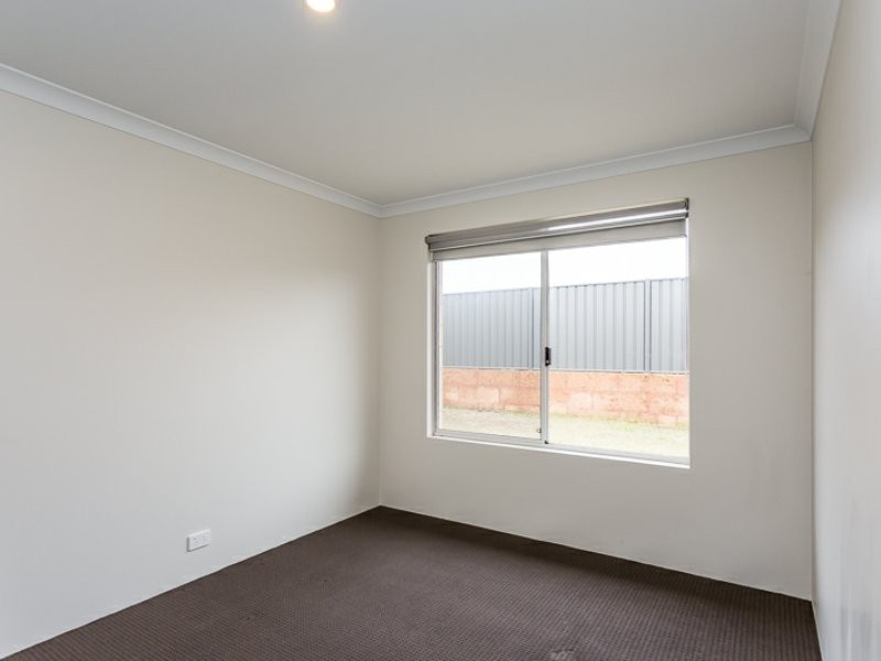 12 Jindabyne Street, Hilbert WA 6112