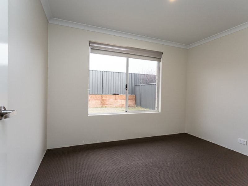12 Jindabyne Street, Hilbert WA 6112