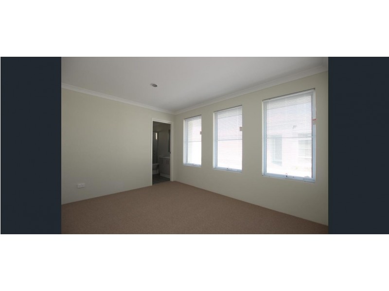 1/19 Muscari Close, Seville Grove WA 6112