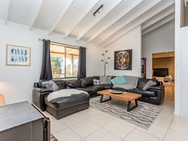 34 Briggs Road, Byford WA 6122