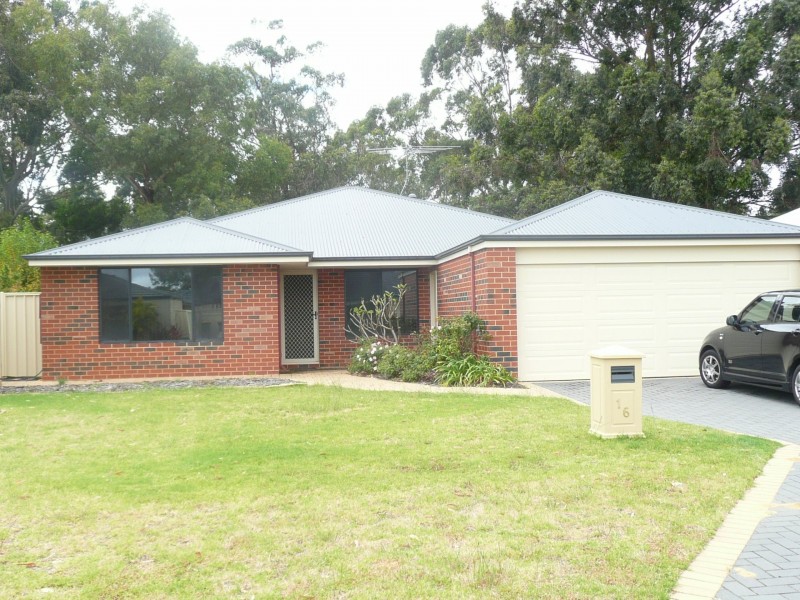 16 Milano Loop, Seville Grove WA 6112