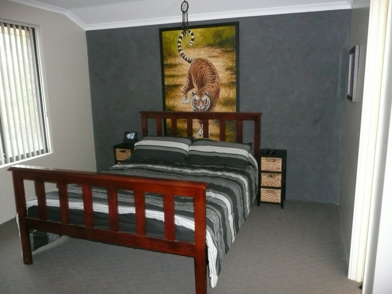 16 Milano Loop, Seville Grove WA 6112