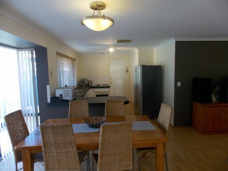 10 Jakovich Circuit, Atwell WA 6164