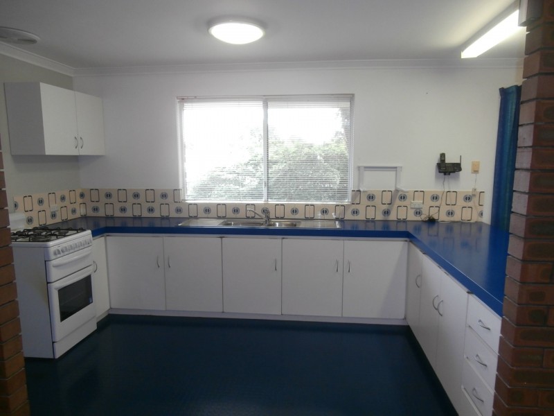 4 Westminster Court, Armadale WA 6112