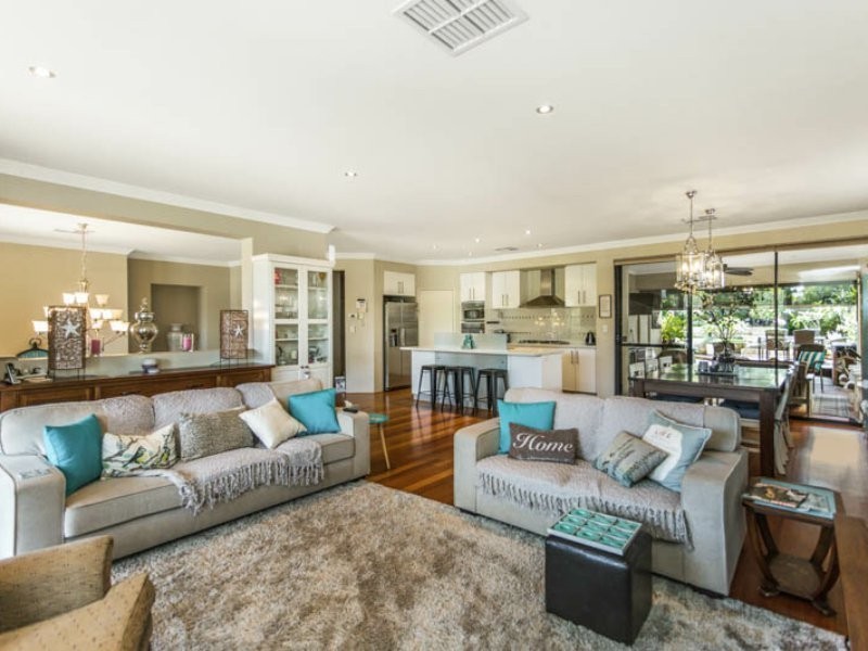 3 Jade Street, Mount Richon WA 6112