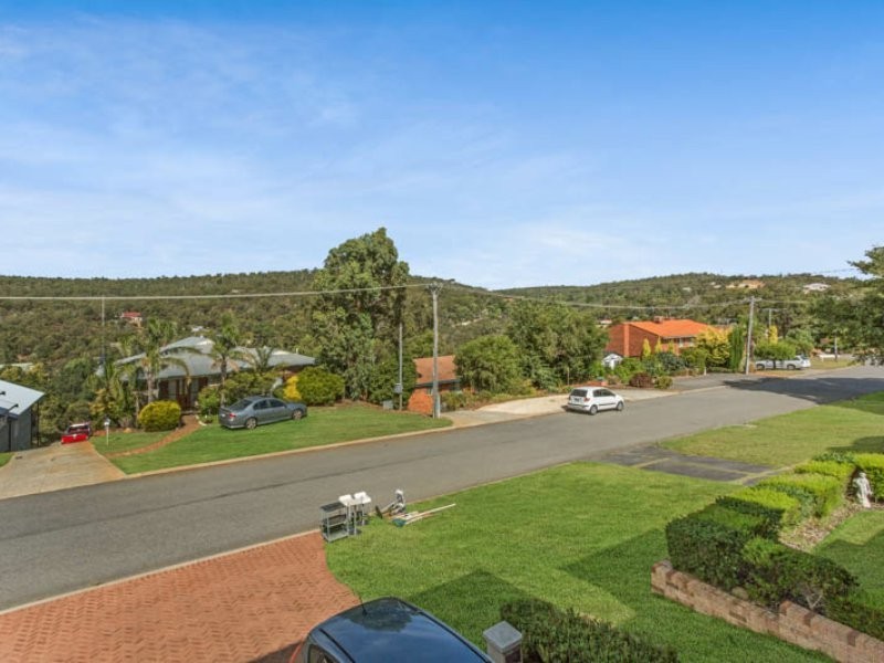3 Jade Street, Mount Richon WA 6112
