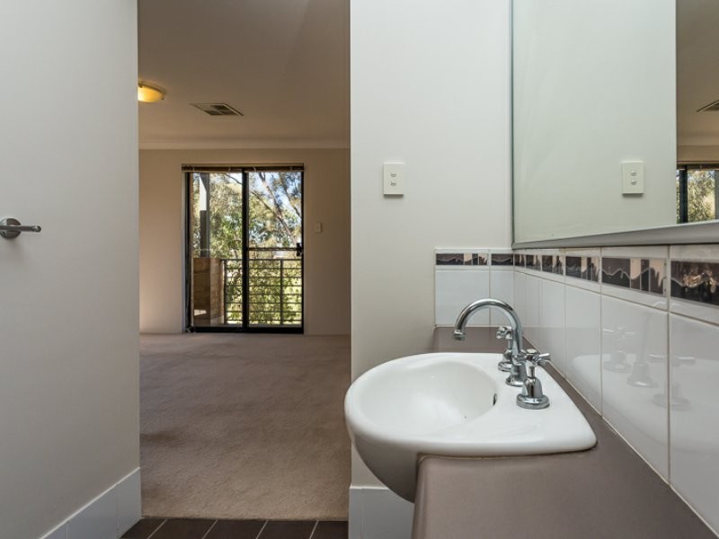 3B Bondi Way, Aubin Grove WA 6164