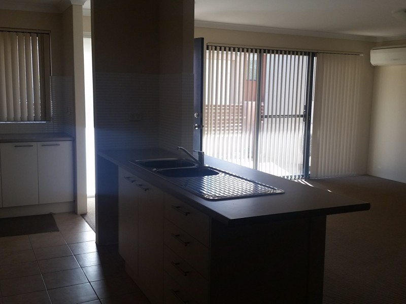 Villa 4/17 Sinclair Street, Armadale WA 6112