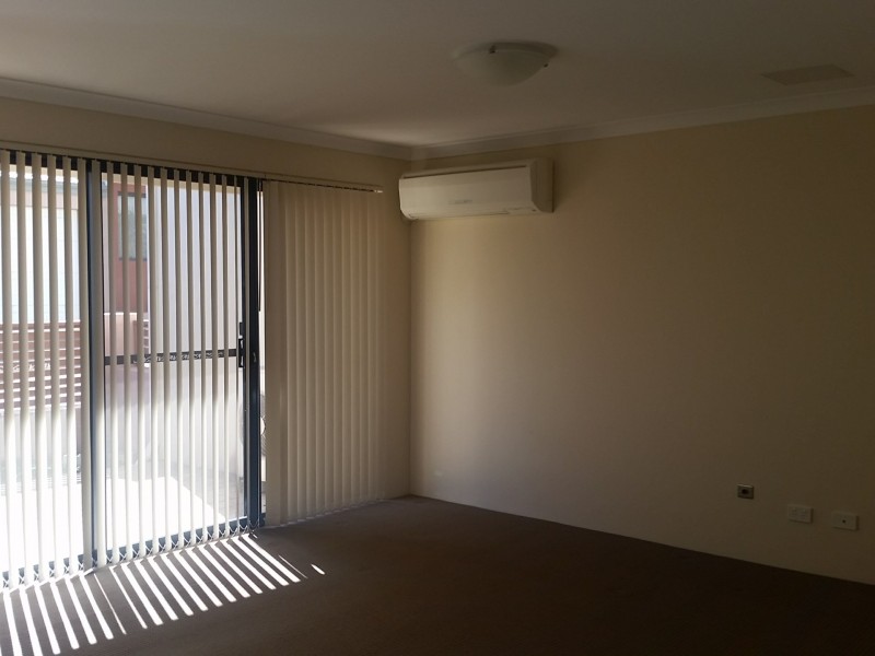 Villa 4/17 Sinclair Street, Armadale WA 6112