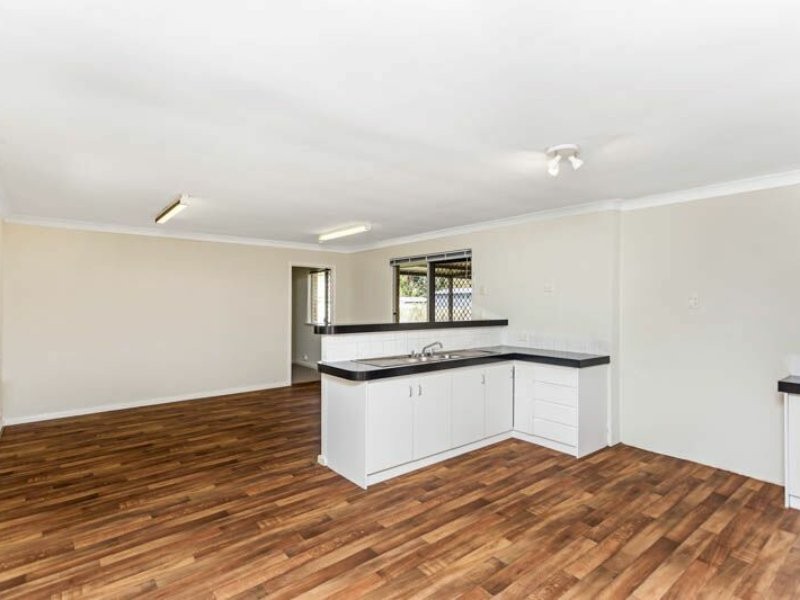 10 Pigott Street, Armadale WA 6112