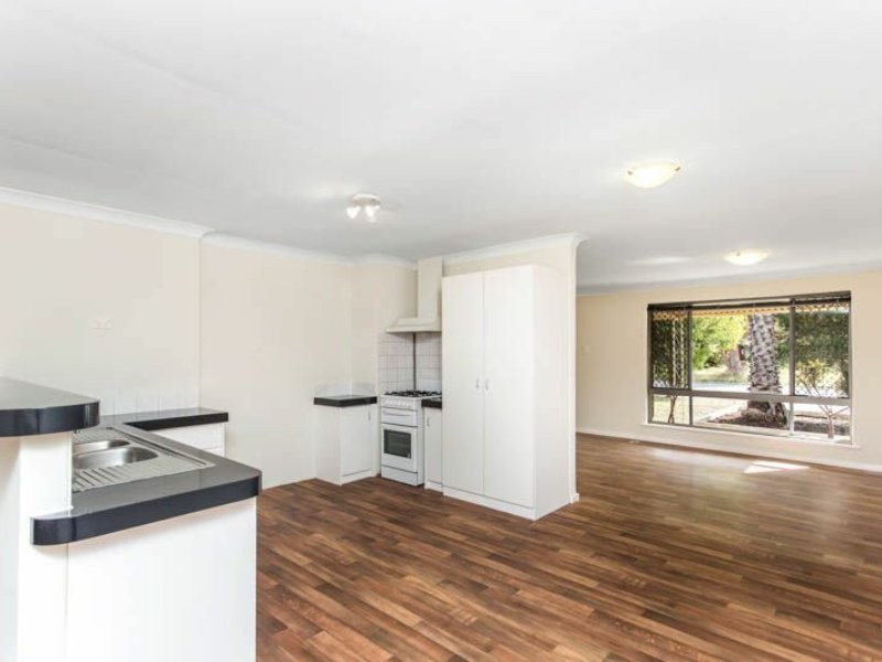 10 Pigott Street, Armadale WA 6112