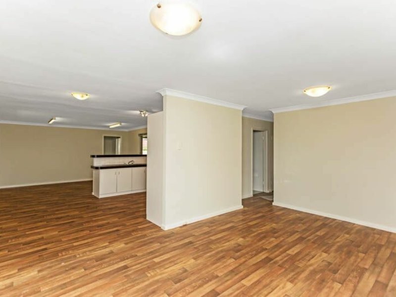 10 Pigott Street, Armadale WA 6112