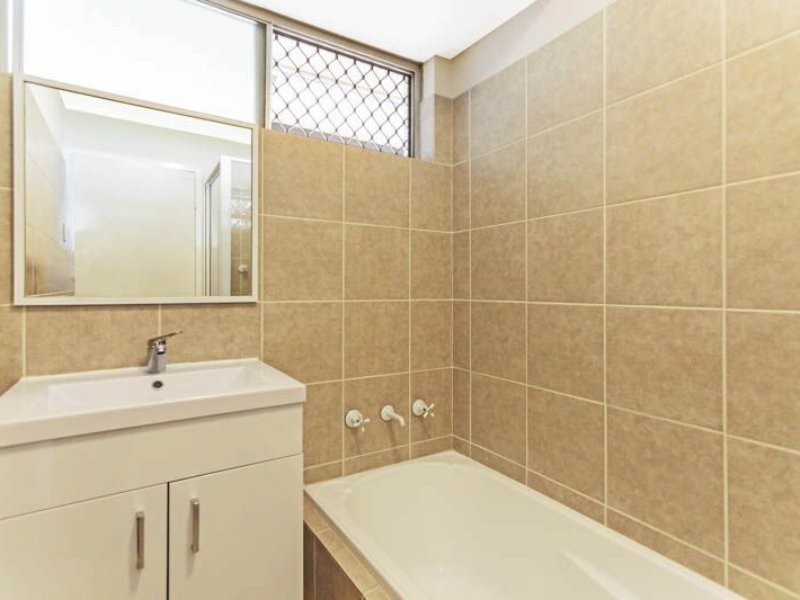 10 Pigott Street, Armadale WA 6112