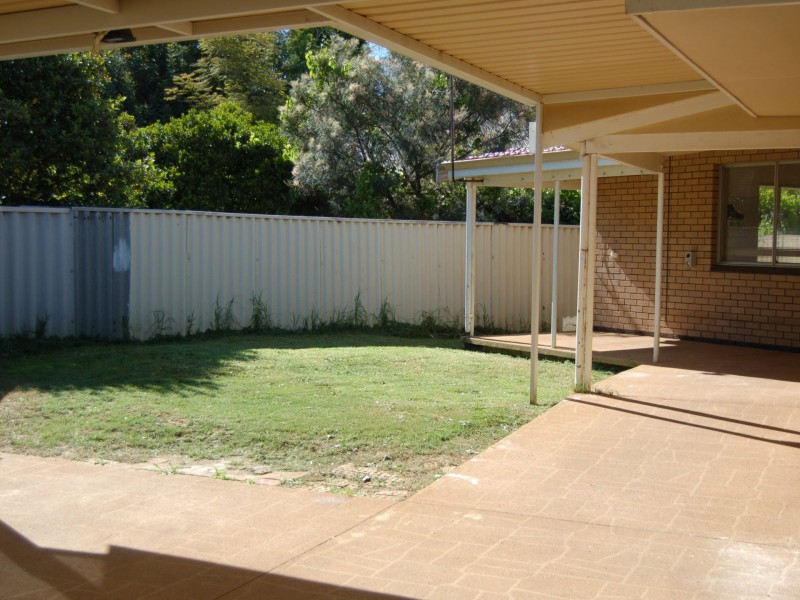 9 Fifth Road, Armadale WA 6112