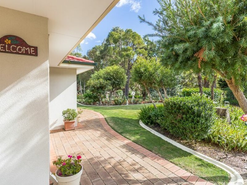 685 Albany Highway, Bedfordale WA 6112