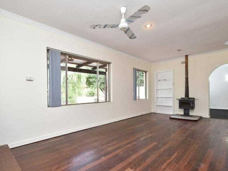 21 Badbury Road, Armadale WA 6112