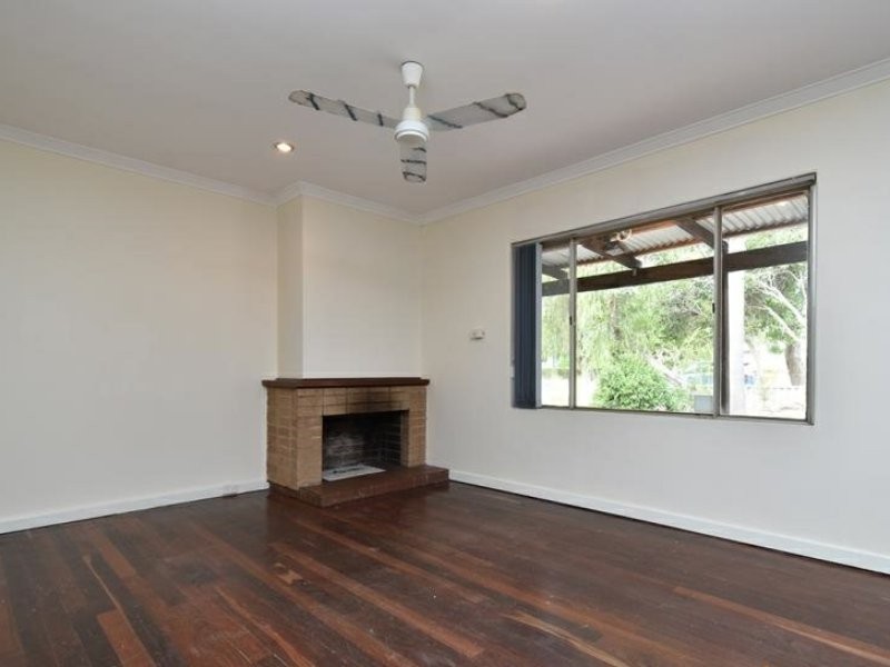 21 Badbury Road, Armadale WA 6112